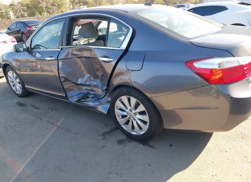 Photo 6 of 2015 Honda Accord EX-L (VIN 1HGCR2F80FA072770)