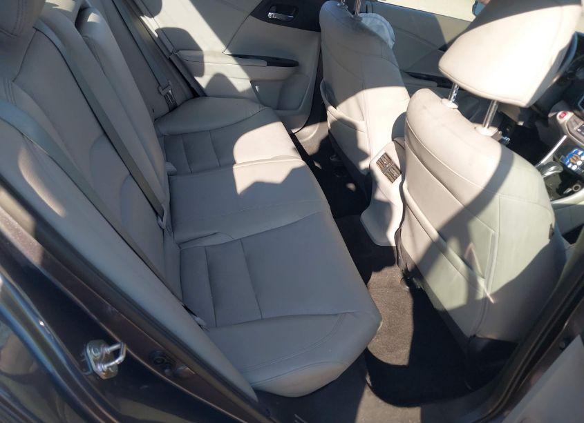 Photo 8 of 2015 Honda Accord EX-L (VIN 1HGCR2F80FA072770)