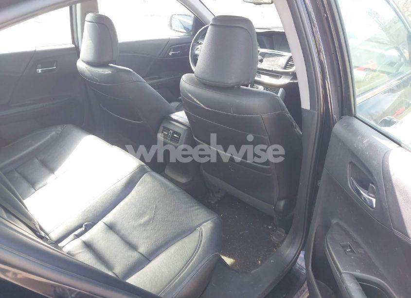 Photo 8 of 2015 Honda Accord EX-L (VIN 1HGCR2F80FA086247)