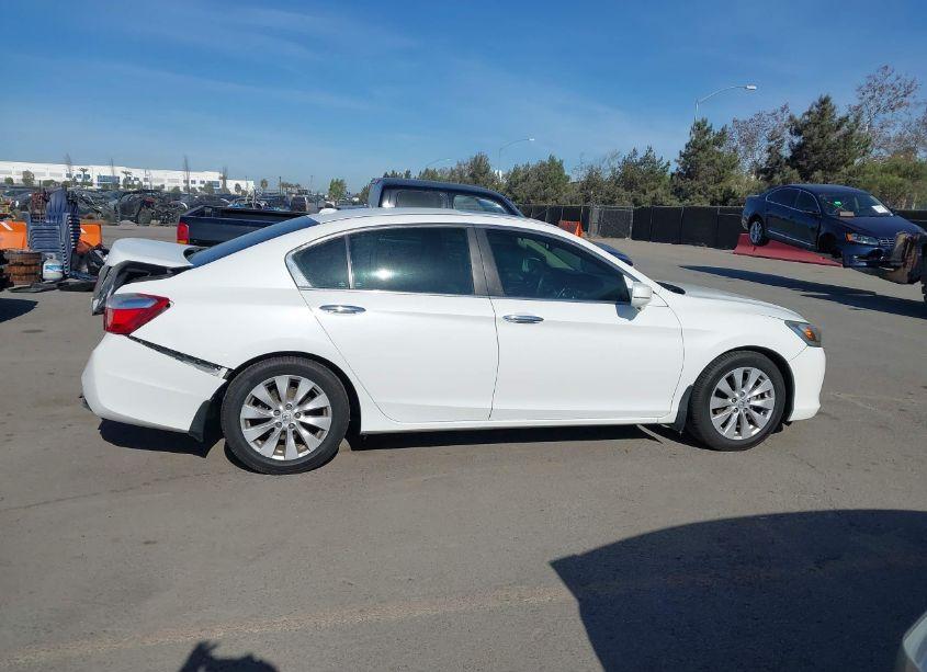 Photo 13 of 2015 Honda Accord EX-L (VIN 1HGCR2F80FA225485)