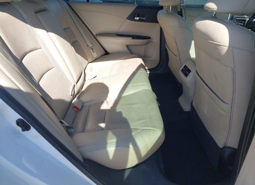 Photo 8 of 2015 Honda Accord EX-L (VIN 1HGCR2F80FA225485)