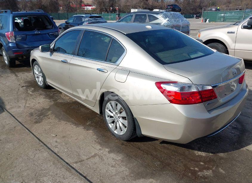 Photo 3 of 2015 Honda Accord EX-L (VIN 1HGCR2F80FA259328)