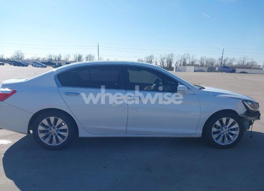Photo 13 of 2015 Honda Accord EX-L (VIN 1HGCR2F80FA268613)