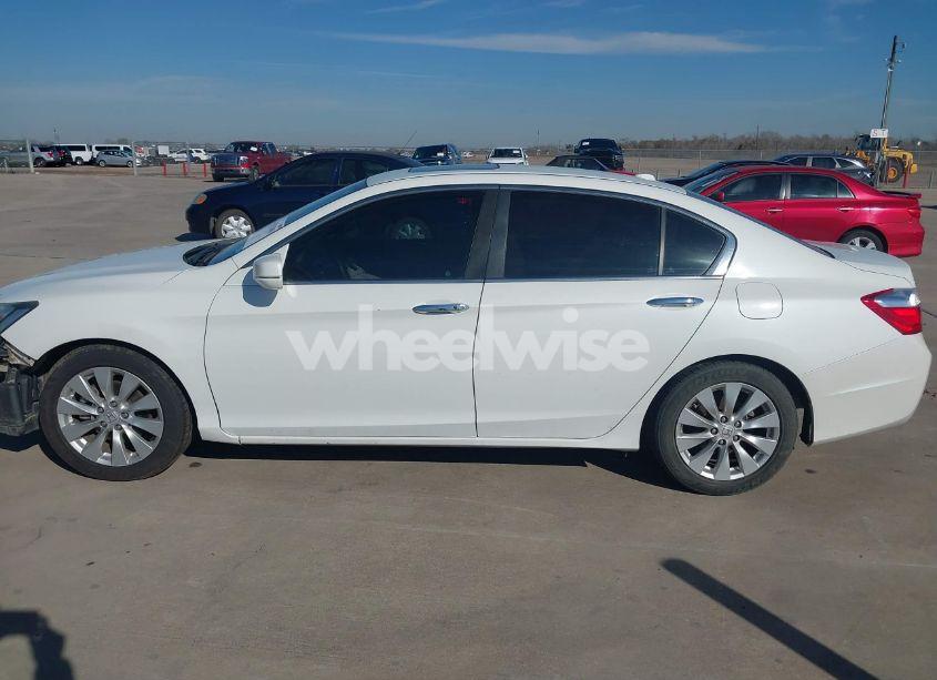 Photo 14 of 2015 Honda Accord EX-L (VIN 1HGCR2F80FA268613)