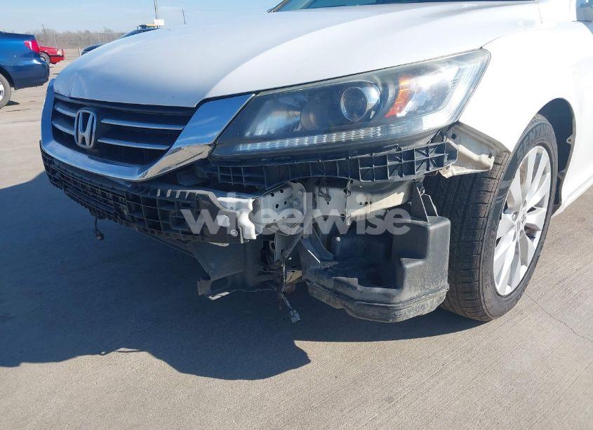 Photo 17 of 2015 Honda Accord EX-L (VIN 1HGCR2F80FA268613)