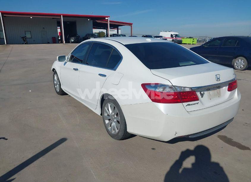 Photo 3 of 2015 Honda Accord EX-L (VIN 1HGCR2F80FA268613)