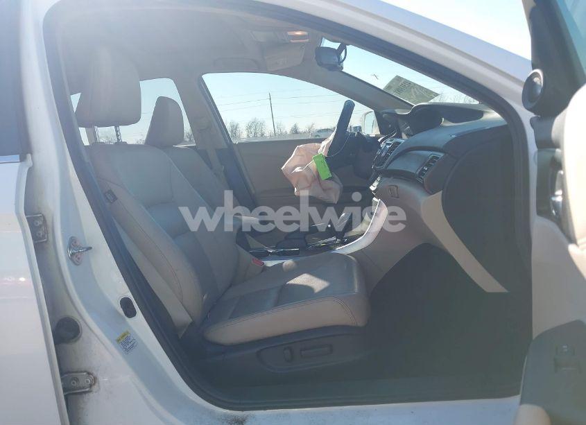 Photo 5 of 2015 Honda Accord EX-L (VIN 1HGCR2F80FA268613)