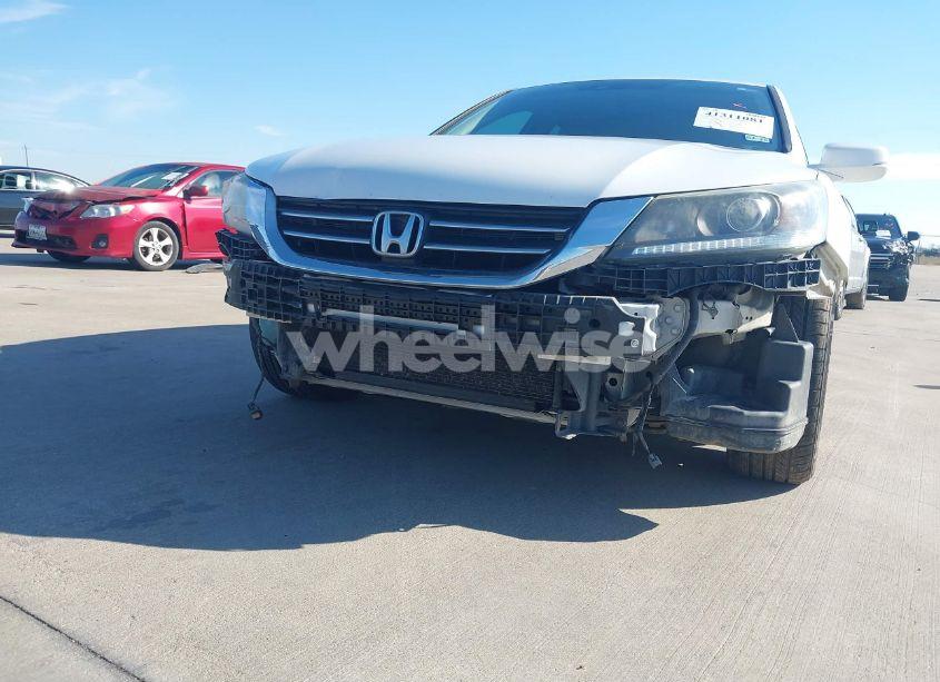 Photo 6 of 2015 Honda Accord EX-L (VIN 1HGCR2F80FA268613)