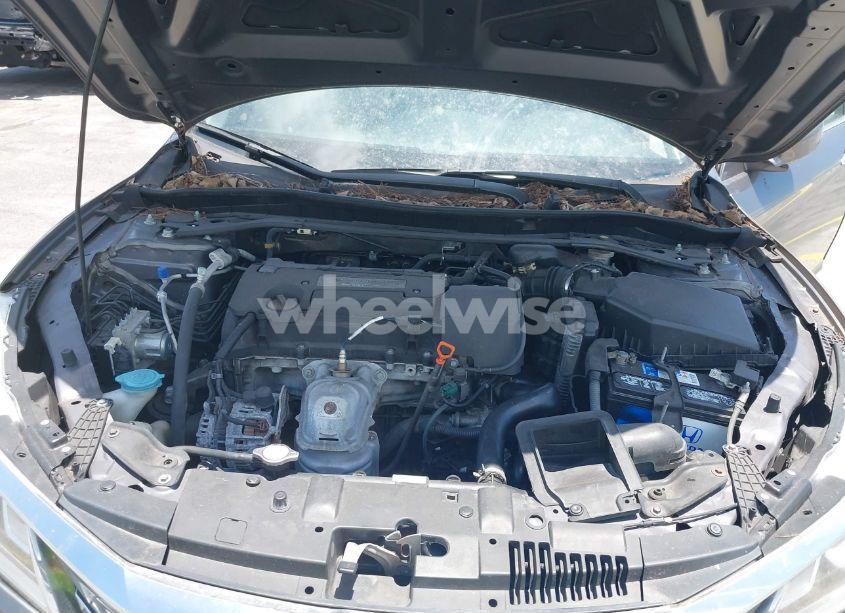 Photo 10 of 2016 Honda Accord EX-L (VIN 1HGCR2F80GA009878)