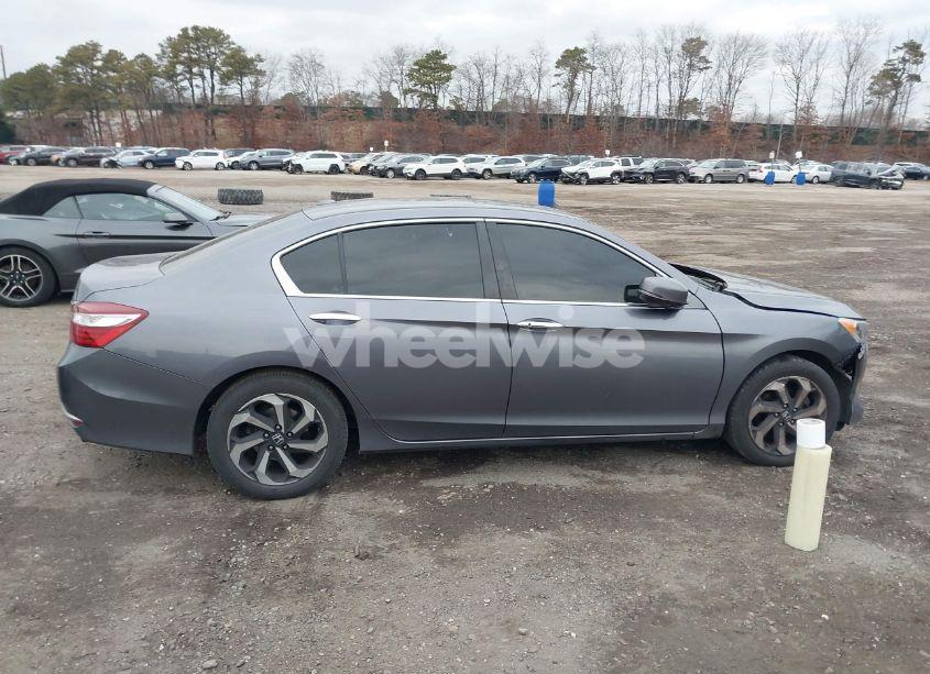 Photo 13 of 2016 Honda Accord SEDAN (VIN 1HGCR2F80GA026776)