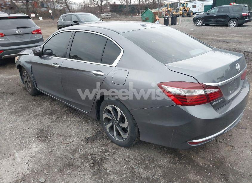 Photo 3 of 2016 Honda Accord SEDAN (VIN 1HGCR2F80GA026776)