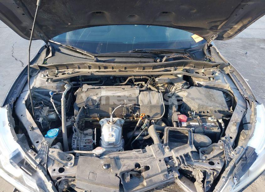 Photo 10 of 2016 Honda Accord EX-L (VIN 1HGCR2F80GA026826)