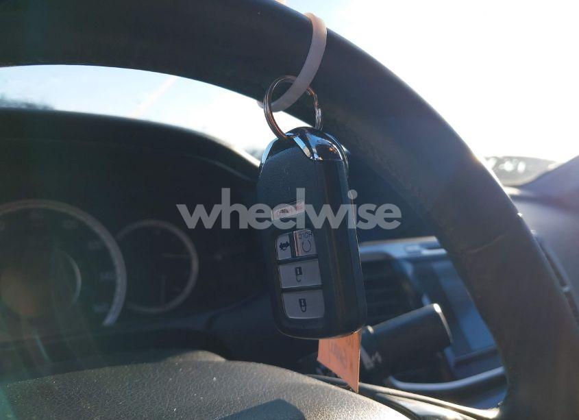 Photo 11 of 2016 Honda Accord EX-L (VIN 1HGCR2F80GA026826)