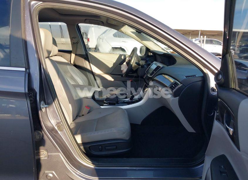 Photo 5 of 2016 Honda Accord EX-L (VIN 1HGCR2F80GA026826)