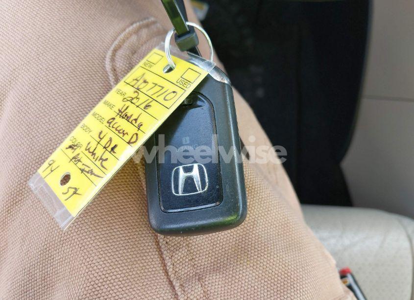 Photo 11 of 2016 Honda Accord EX-L (VIN 1HGCR2F80GA077162)