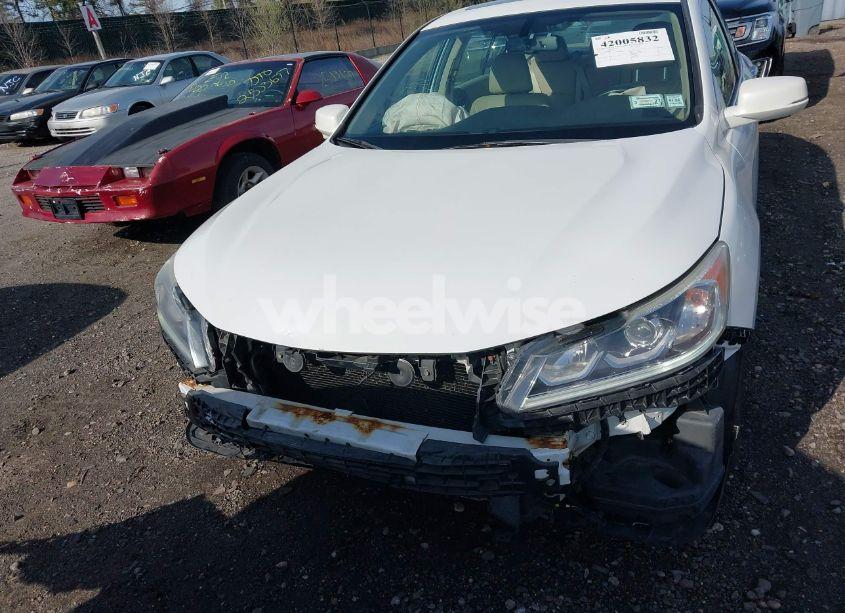 Photo 12 of 2016 Honda Accord EX-L (VIN 1HGCR2F80GA077162)