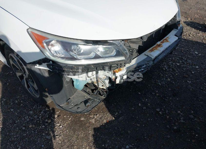 Photo 17 of 2016 Honda Accord EX-L (VIN 1HGCR2F80GA077162)