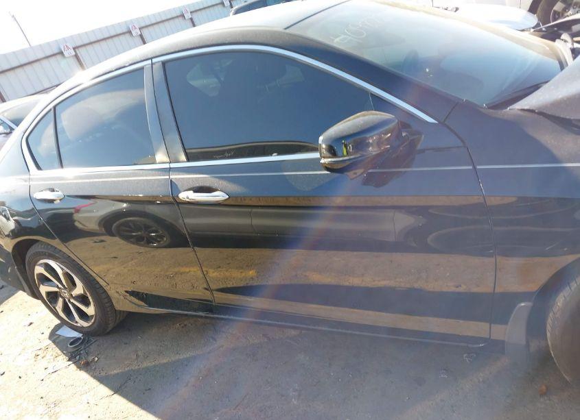 Photo 13 of 2016 Honda Accord EX-L (VIN 1HGCR2F80GA105655)