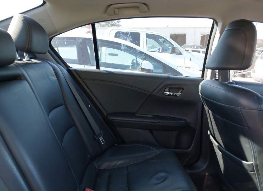 Photo 8 of 2016 Honda Accord EX-L (VIN 1HGCR2F80GA105655)