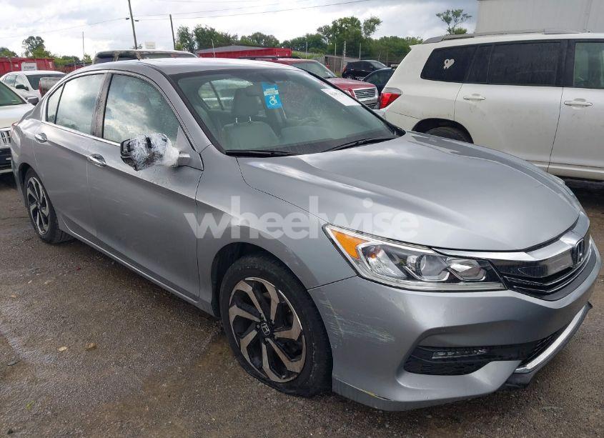 Photo 13 of 2016 Honda Accord EX-L (VIN 1HGCR2F80GA113660)
