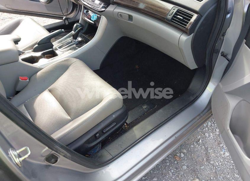 Photo 5 of 2016 Honda Accord EX-L (VIN 1HGCR2F80GA113660)