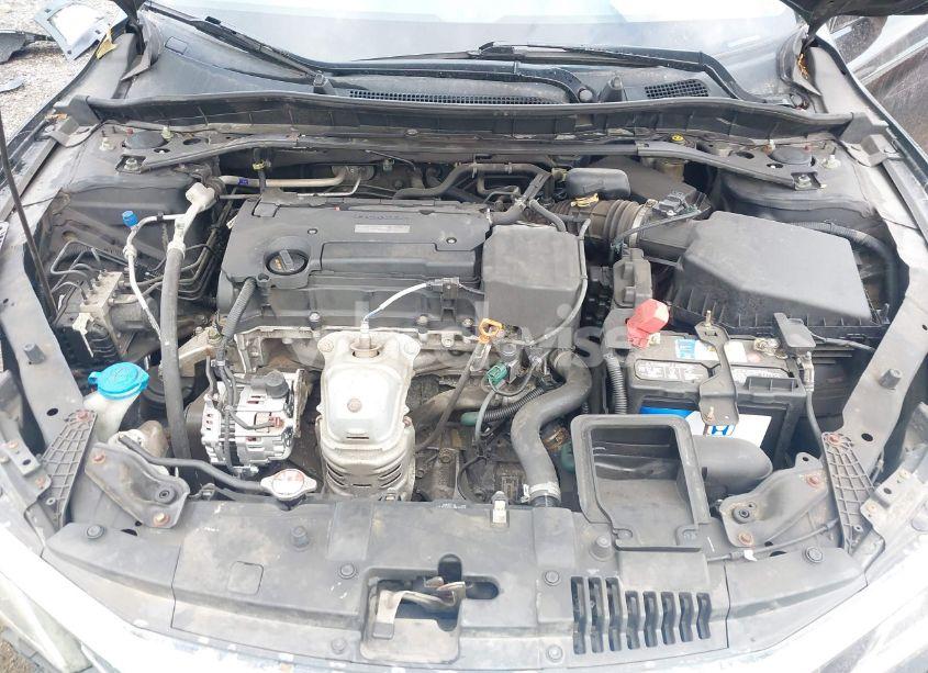 Photo 10 of 2017 Honda Accord EX-L (VIN 1HGCR2F80HA015181)