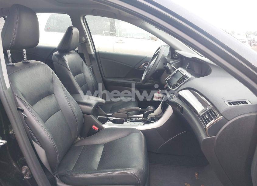 Photo 5 of 2017 Honda Accord EX-L (VIN 1HGCR2F80HA015181)