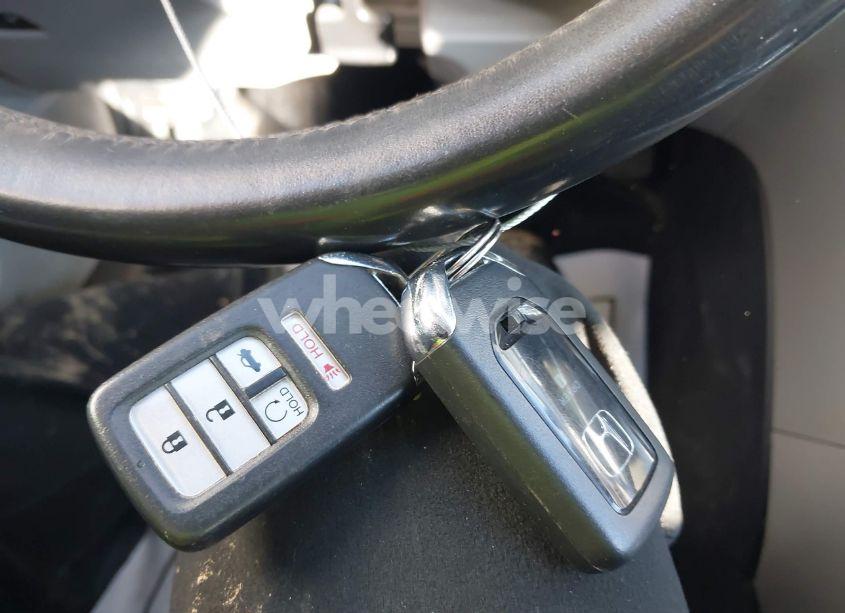 Photo 11 of 2017 Honda Accord EX-L (VIN 1HGCR2F80HA063585)