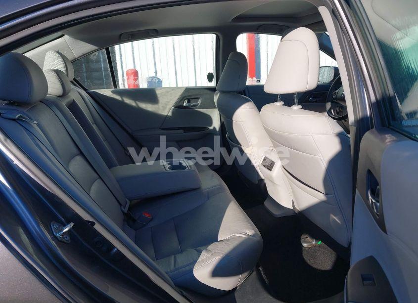 Photo 8 of 2017 Honda Accord EX-L (VIN 1HGCR2F80HA063585)