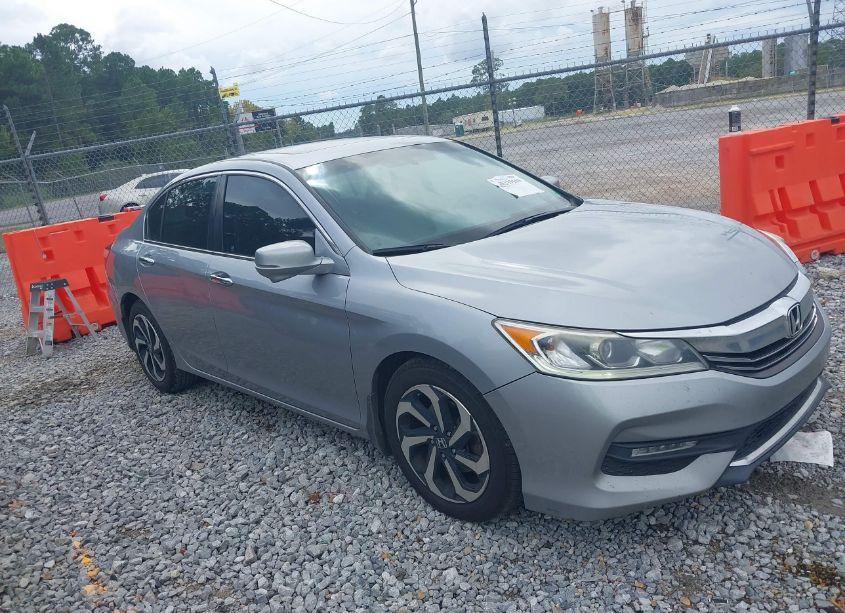 2017 Honda Accord EX-L (VIN 1HGCR2F80HA173388) main photo