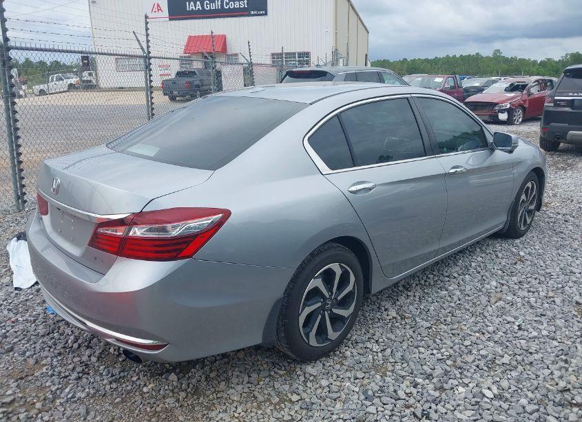 Photo 4 of 2017 Honda Accord EX-L (VIN 1HGCR2F80HA173388)
