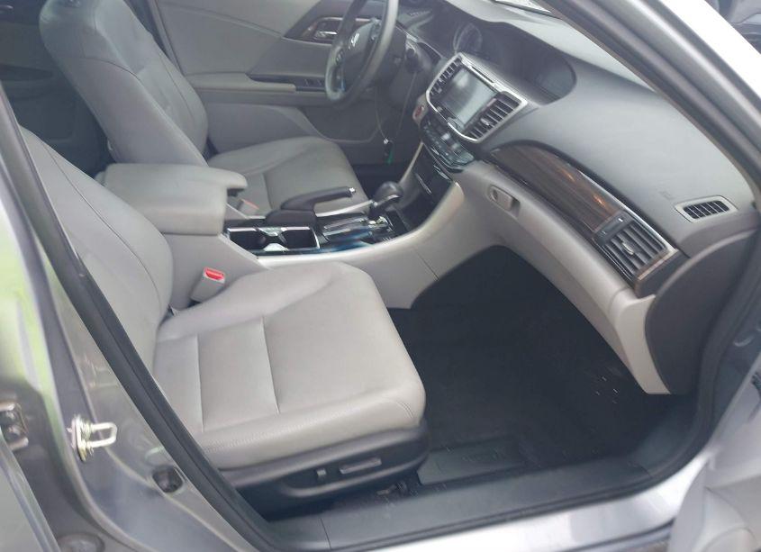 Photo 5 of 2017 Honda Accord EX-L (VIN 1HGCR2F80HA173388)