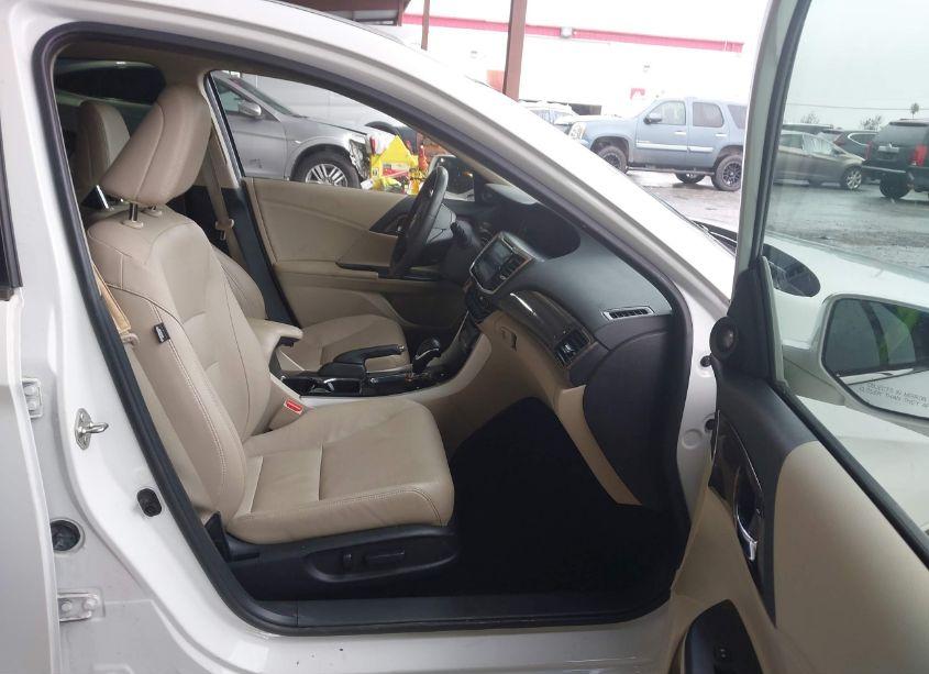 Photo 5 of 2017 Honda Accord EX-L (VIN 1HGCR2F80HA184889)