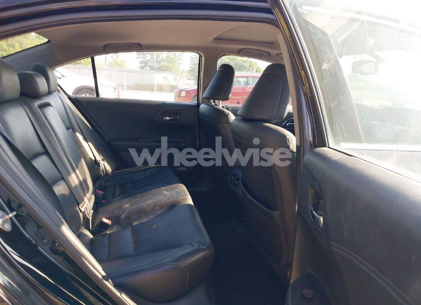 Photo 8 of 2017 Honda Accord EX-L (VIN 1HGCR2F80HA220435)