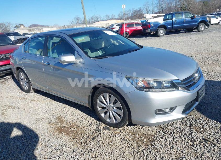 2013 Honda Accord SDN (VIN 1HGCR2F81DA043856) main photo