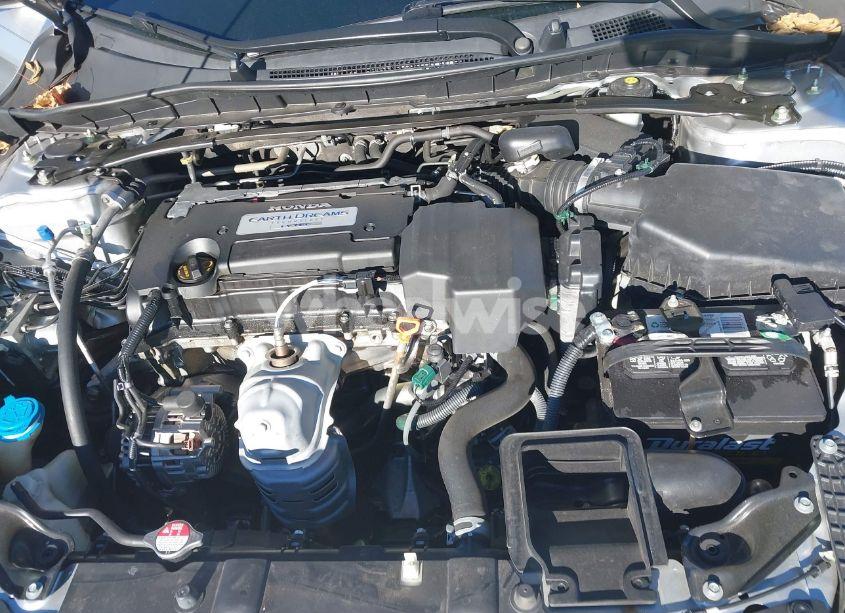 Photo 10 of 2013 Honda Accord SDN (VIN 1HGCR2F81DA043856)