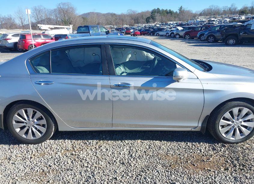 Photo 13 of 2013 Honda Accord SDN (VIN 1HGCR2F81DA043856)