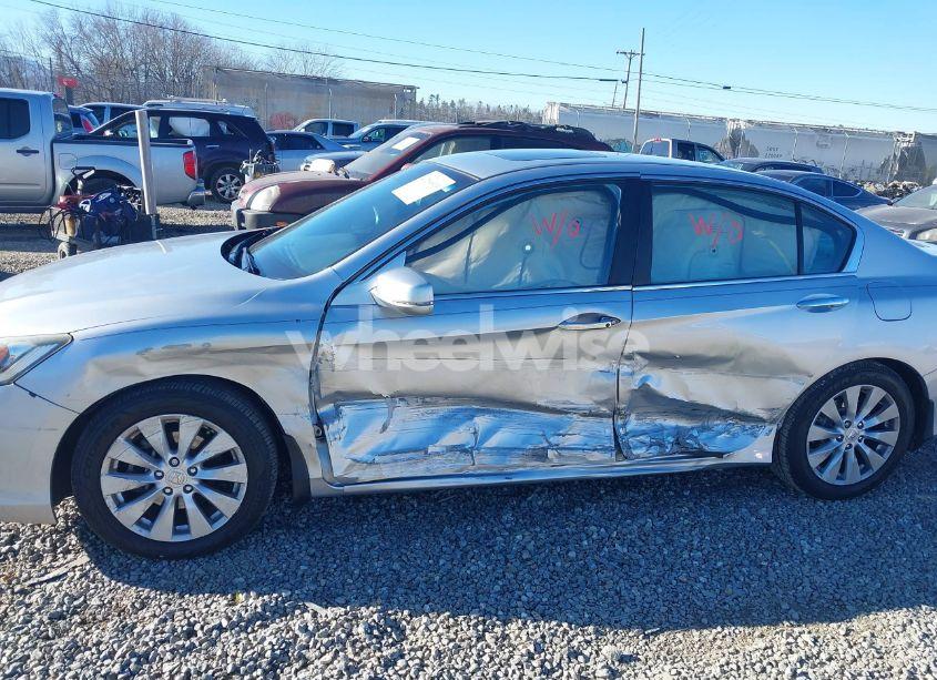 Photo 6 of 2013 Honda Accord SDN (VIN 1HGCR2F81DA043856)