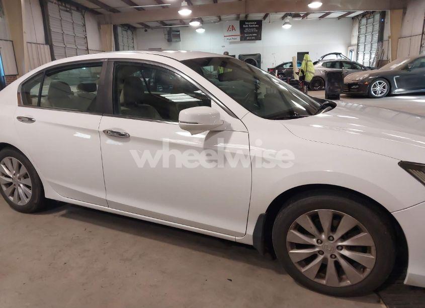 Photo 13 of 2013 Honda Accord EX-L (VIN 1HGCR2F81DA087470)