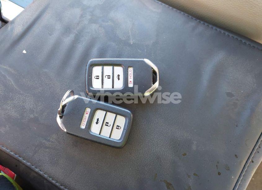 Photo 11 of 2013 Honda Accord EX-L (VIN 1HGCR2F81DA272618)