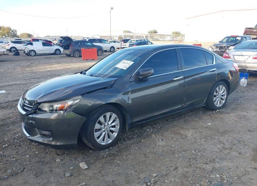 Photo 2 of 2014 Honda Accord EX-L (VIN 1HGCR2F81EA047620)