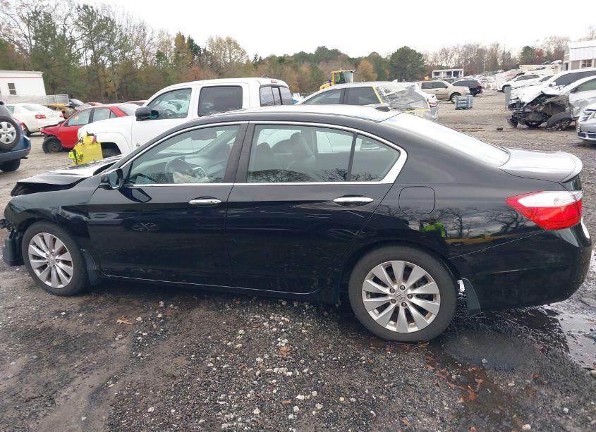 Photo 14 of 2015 Honda Accord EX-L (VIN 1HGCR2F81FA034190)
