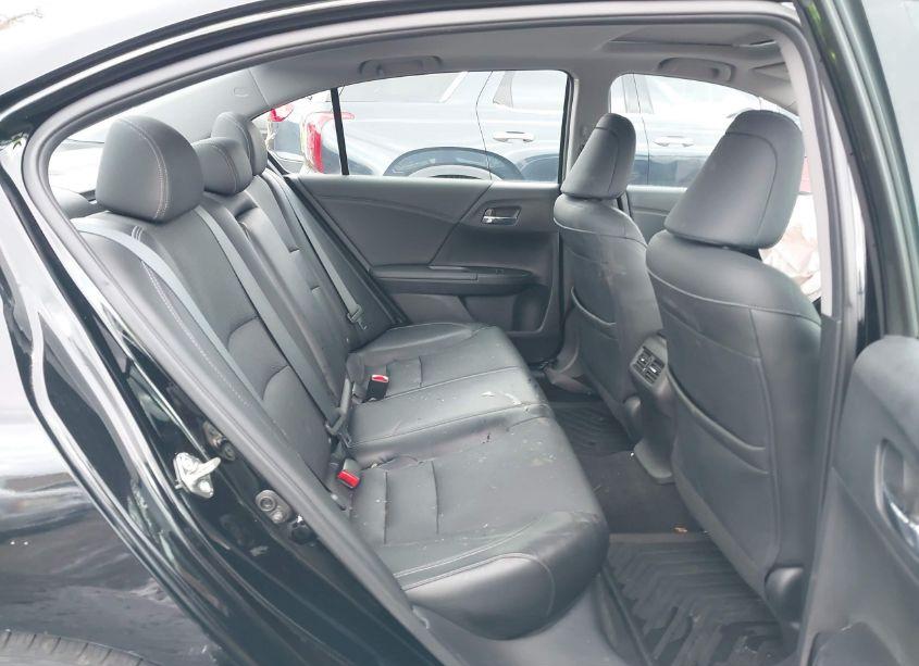 Photo 8 of 2015 Honda Accord EX-L (VIN 1HGCR2F81FA034190)