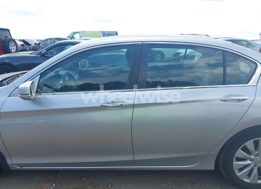 Photo 14 of 2015 Honda Accord EX-L (VIN 1HGCR2F81FA064578)