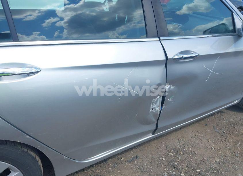 Photo 17 of 2015 Honda Accord EX-L (VIN 1HGCR2F81FA064578)