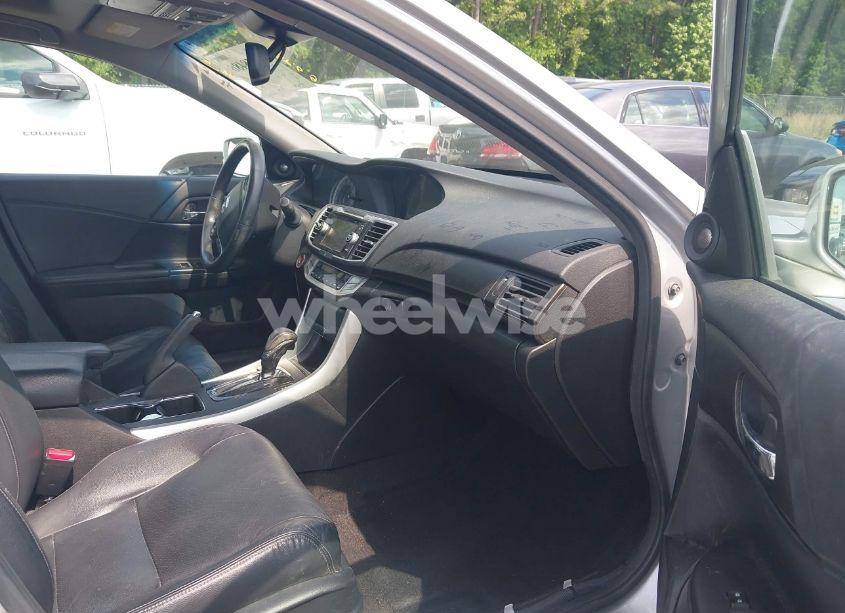 Photo 5 of 2015 Honda Accord EX-L (VIN 1HGCR2F81FA064578)