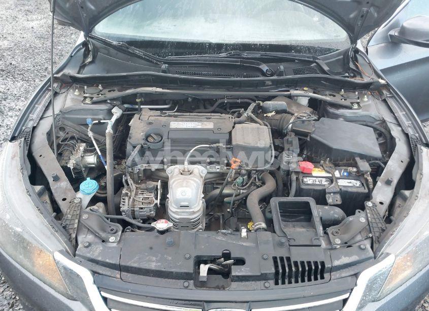 Photo 10 of 2015 Honda Accord EX-L (VIN 1HGCR2F81FA087522)