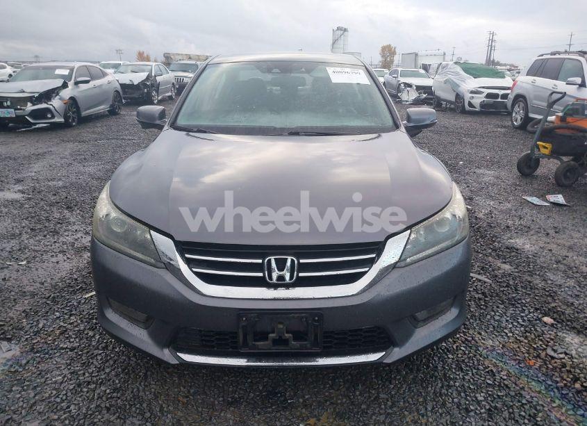Photo 13 of 2015 Honda Accord EX-L (VIN 1HGCR2F81FA087522)