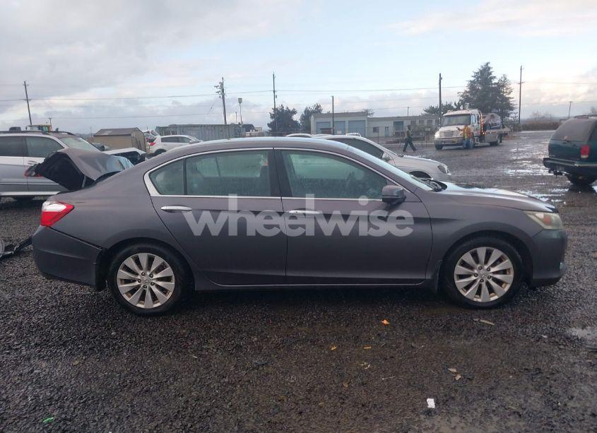 Photo 14 of 2015 Honda Accord EX-L (VIN 1HGCR2F81FA087522)