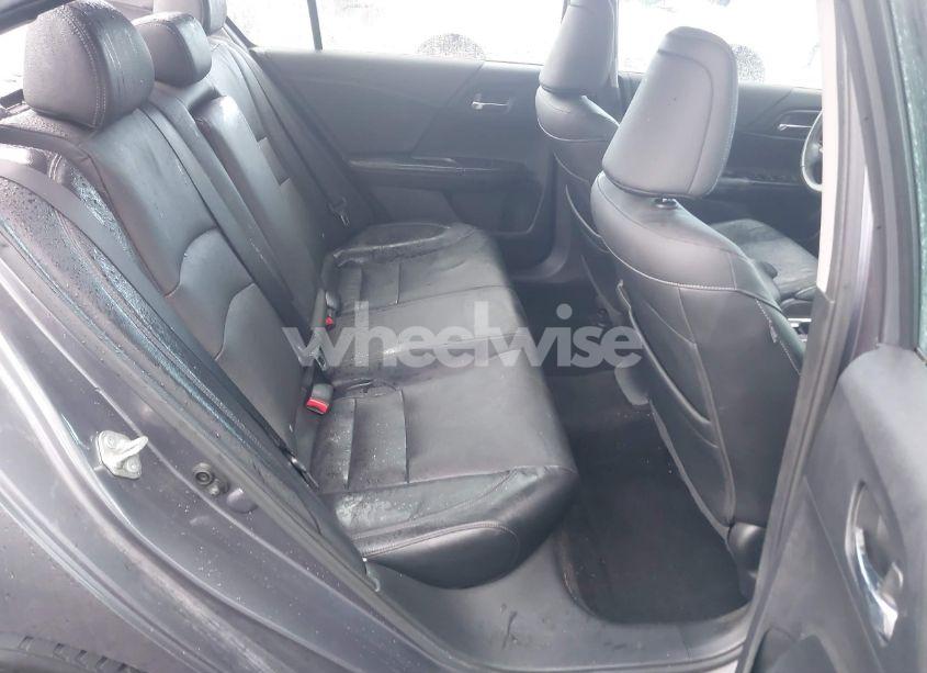 Photo 8 of 2015 Honda Accord EX-L (VIN 1HGCR2F81FA087522)